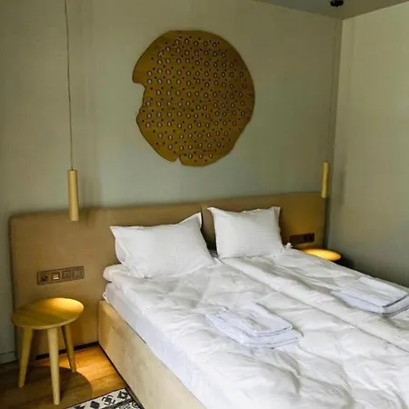 Village Apartment *